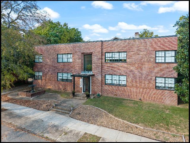 Building Photo - 1520 Broadway St