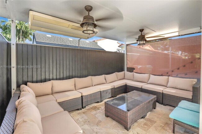 Foto del edificio - 10365 SW 9th Terrace