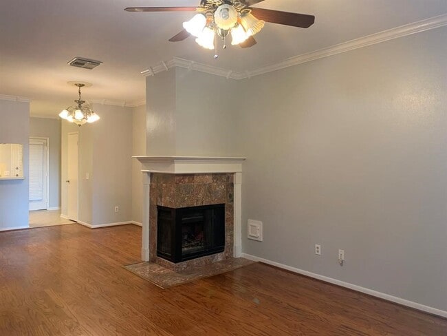 Foto del edificio - 2910 Grants Lake Blvd