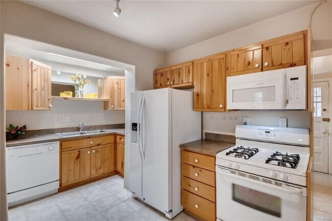 Foto del edificio - 3825 E 2nd Ave