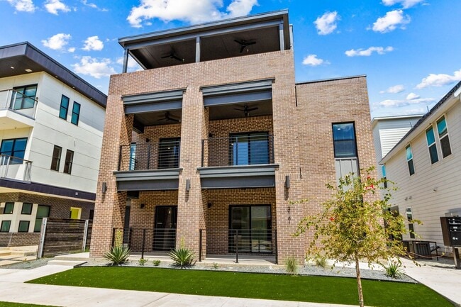 Building Photo - 3141 Waits Ave