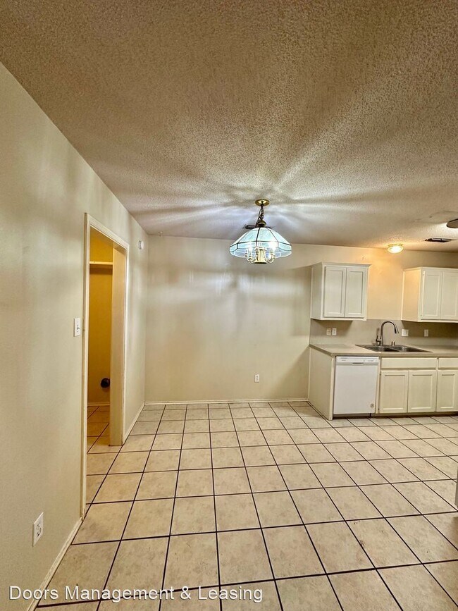 Foto del edificio - 3 br, 2 bath House - 222 Grover Avenue
