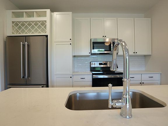 Foto del edificio - 3318 Mowbray Ln