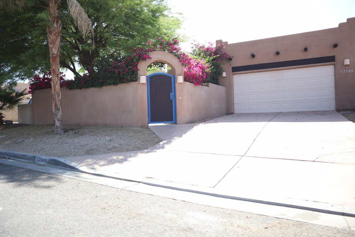 Primary Photo - 52885 Avenida Ramirez