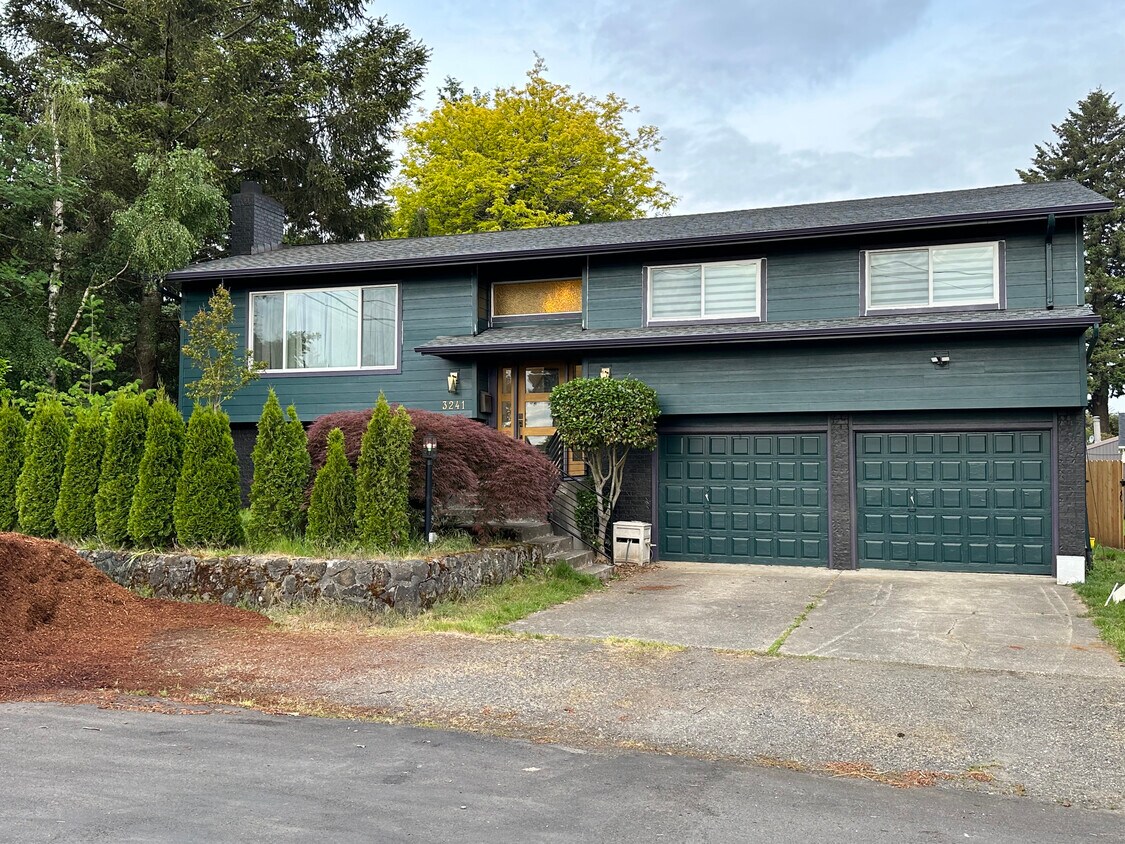 Front of house - 3241 NE 117th Ave