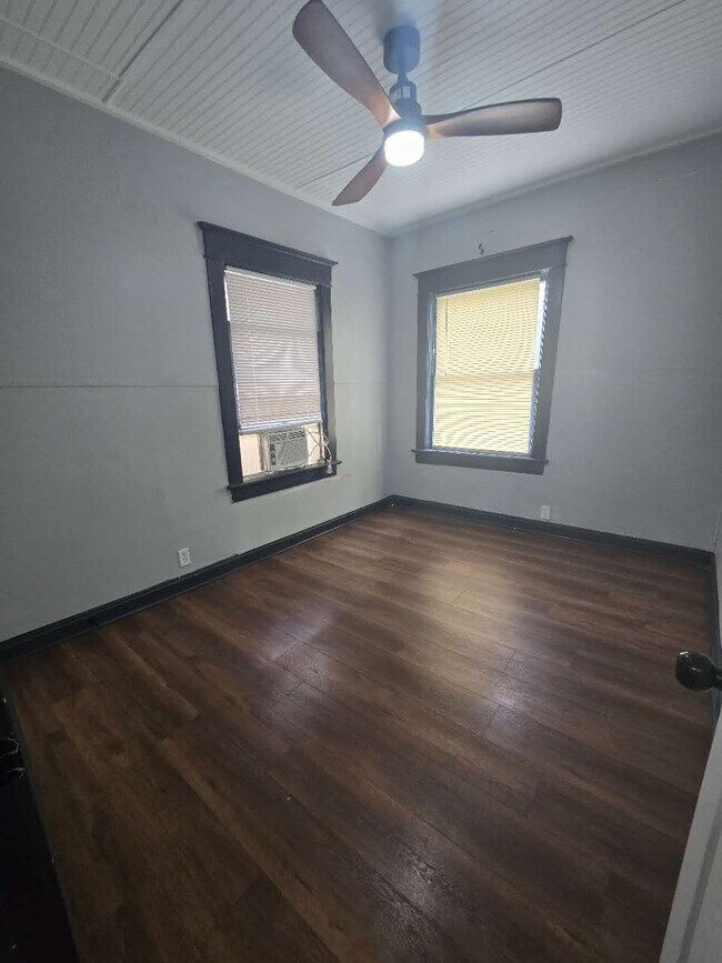 Foto del edificio - 4516 Olive St