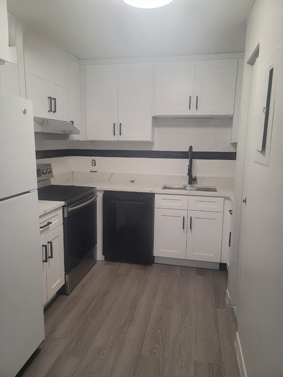 Foto del edificio - 5 Thayer Pond Dr