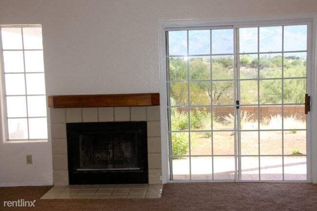 Building Photo - 3 br, 2 bath House - 9800 Camino Del Grillo