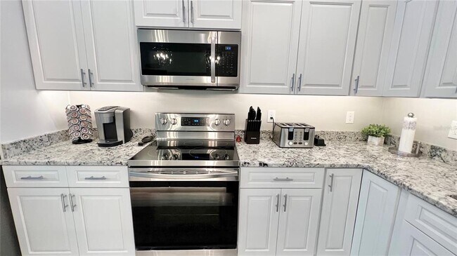 Foto del edificio - 6980 SW 179th Ave Rd