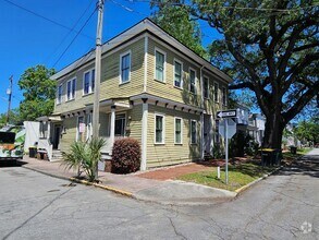 Building Photo - 1116 Lincoln St