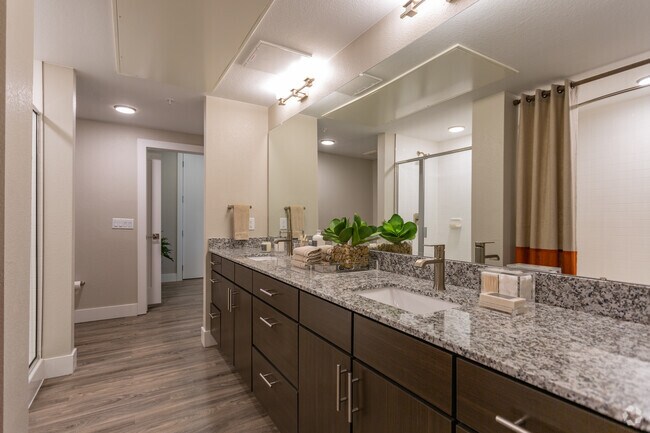 1BR, 1BA - 823 SF - FalconView