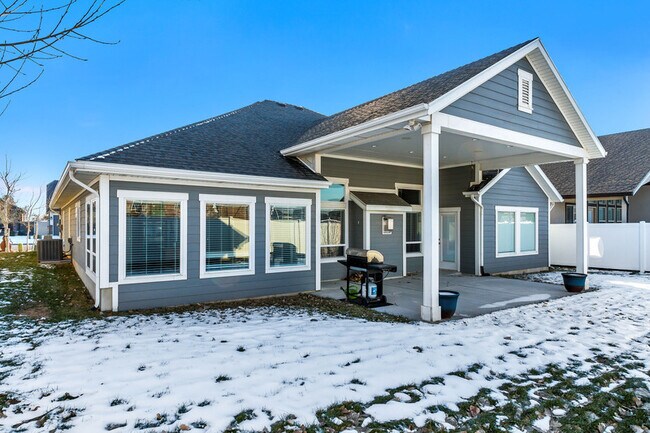 Building Photo - 2234 Field Stone Way