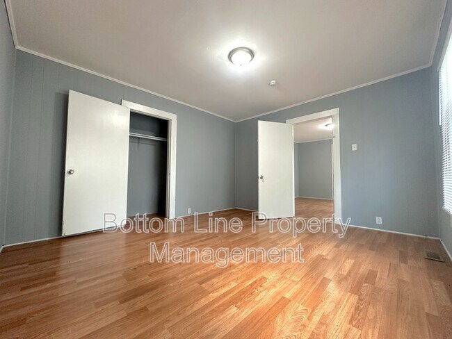 Building Photo - 815 S Weldon St