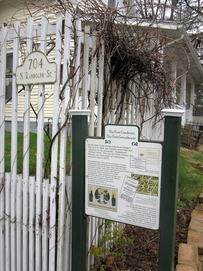 Building Photo - 704 N Randolph St