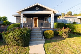 Building Photo - 2347 Moss Ave