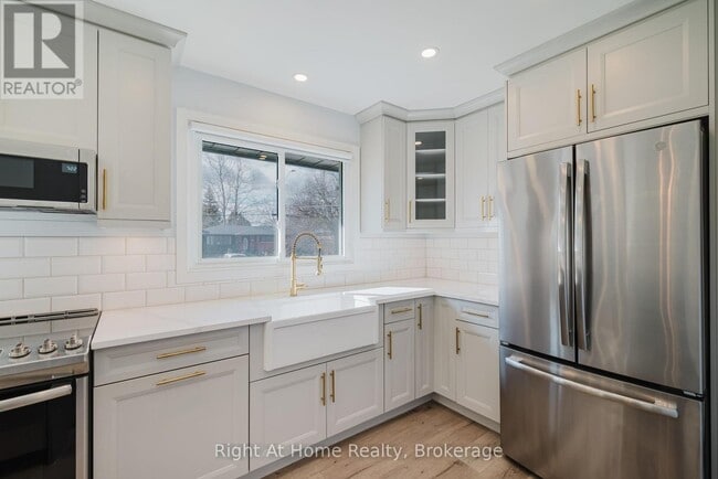 Building Photo - 12 Northwood Dr