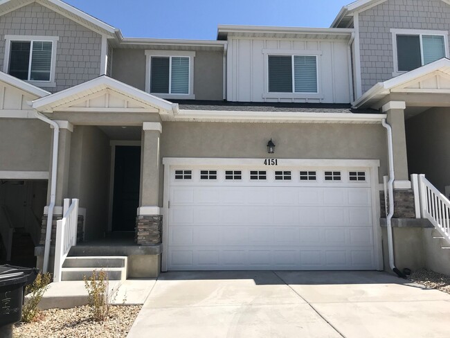 Building Photo - 3 bedroom/ 2.5 bathroom house in Herriman