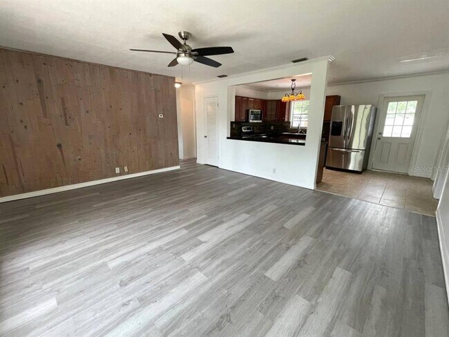 Foto del edificio - 123 Wildwood St