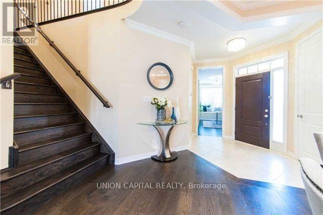 Photo du bâtiment - 285 Sixteen Mile Dr