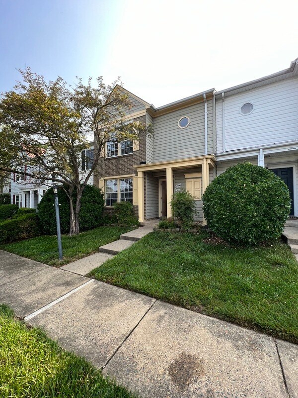 Foto principal - 11006 Salem Village Dr