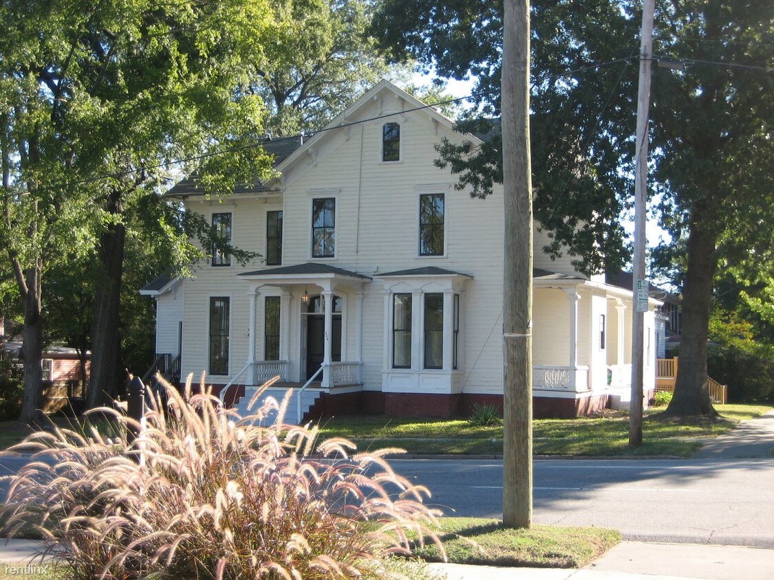 Primary Photo - 504 N Person St