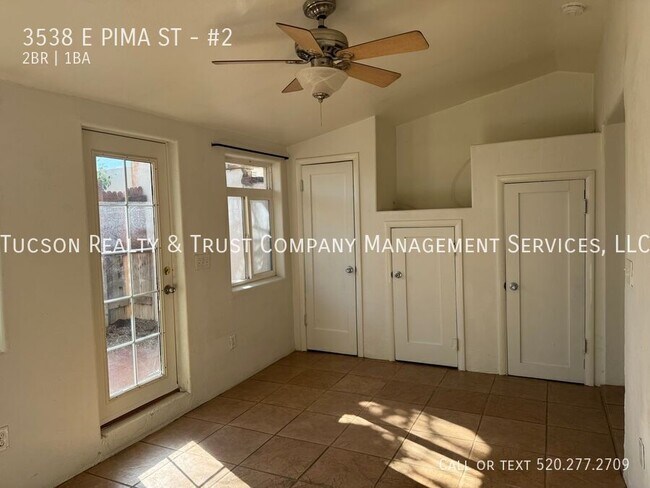 Foto del edificio - 3538 E Pima St