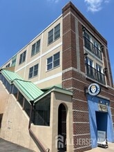 Building Photo - 15 Station Pl