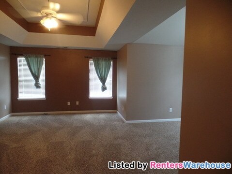 Building Photo - 1235 Saxony Dr SE
