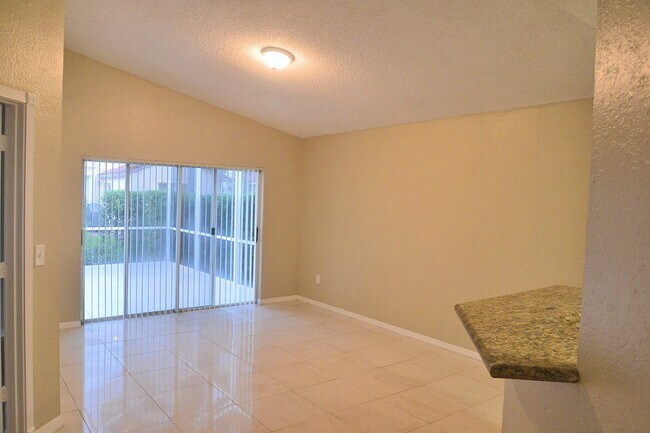 Foto del edificio - 1688 SW 158th Ave