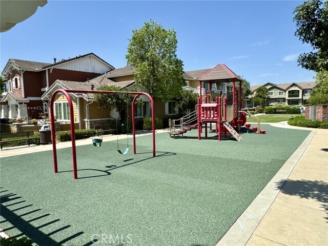 Building Photo - 15815 McIntosh Ave