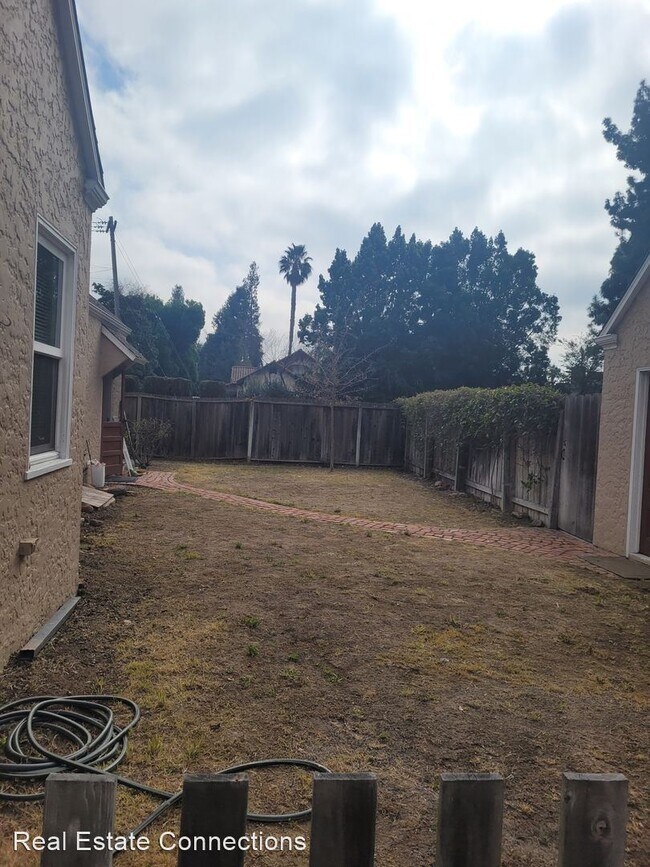 Building Photo - 2 br, 1 bath House - 1697 Hicks Ave