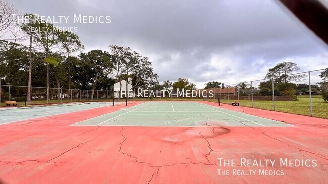 Foto del edificio - 3977 Journey Ct