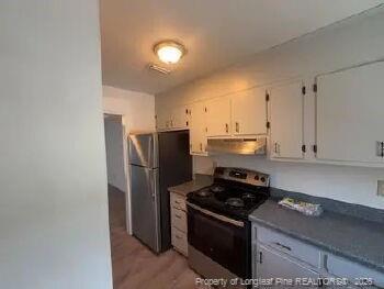Building Photo - 421 Kirkcaldy Ct