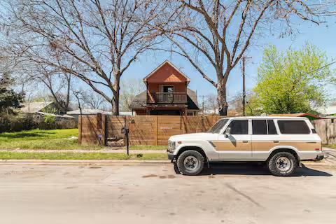 Building Photo - 84 Anthony St