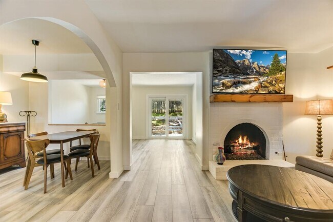 Foto del edificio - 6508 Sunnysky Way