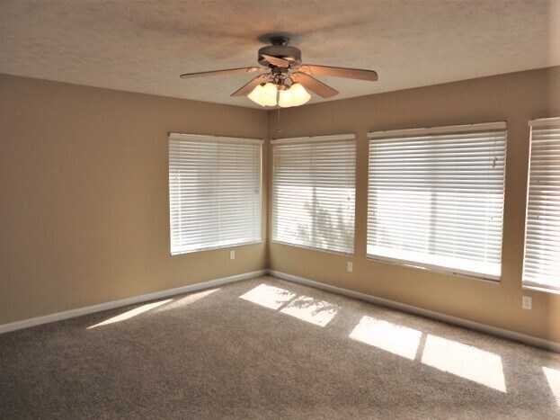 Foto del edificio - 9909 Olde Park Dr