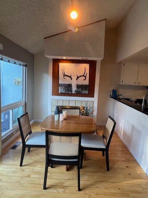 Foto del edificio - 1369 Cherrywood Sq
