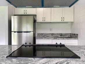 Building Photo - 95-015 Kuahelani Ave