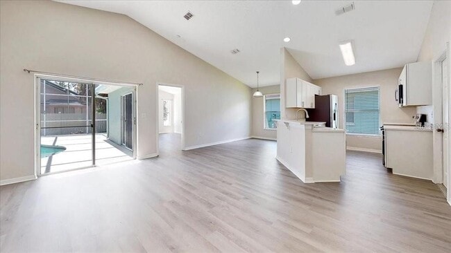 Building Photo - 1910 Ellery Ln