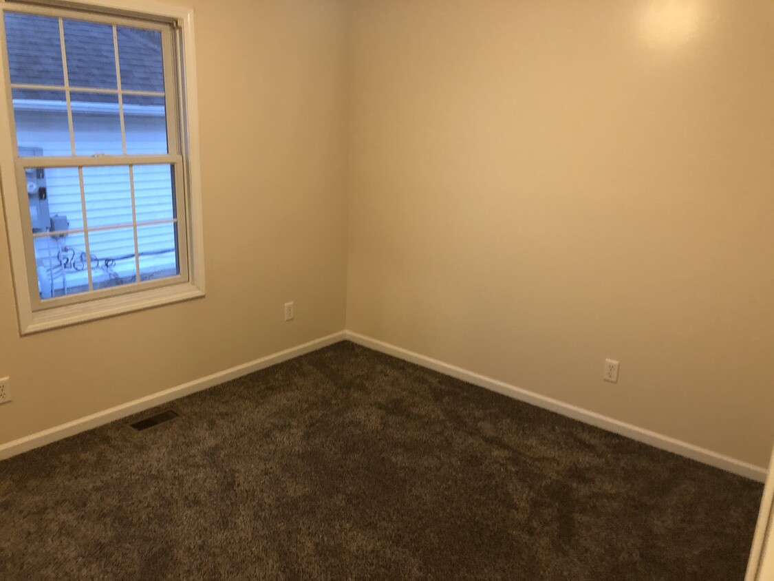 Foto principal - 111 Troyer St