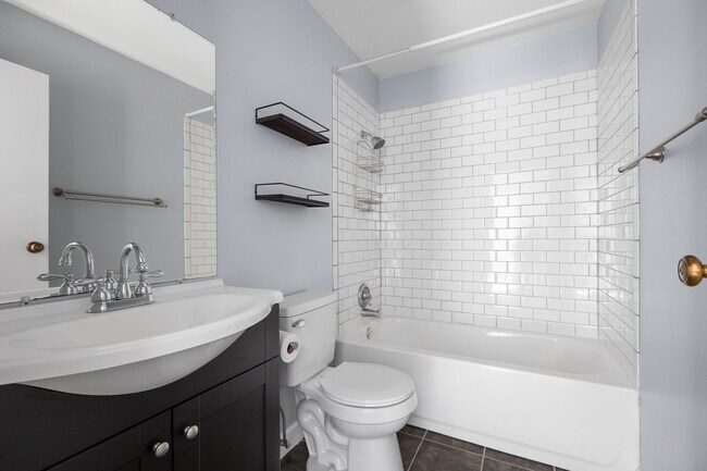 Building Photo - 509 Seneca Ln