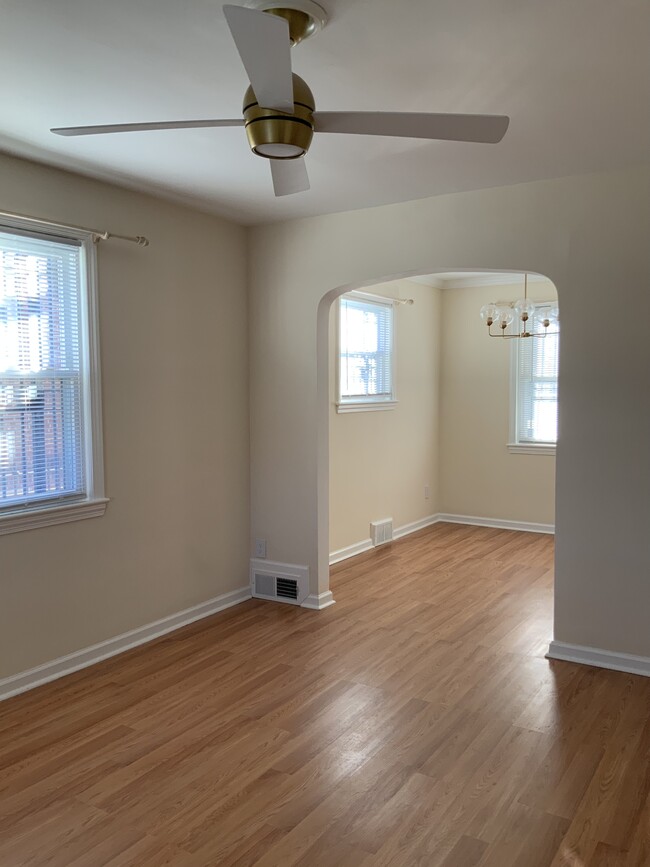 Living/Dining Rooms - 409 Brandywine St SE