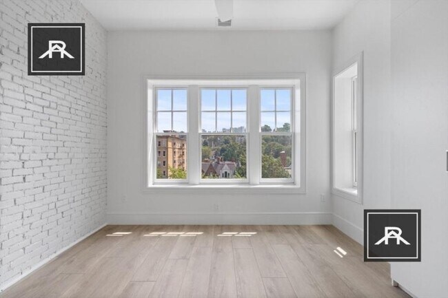 Building Photo - 4 bedroom in Brookline MA 02446