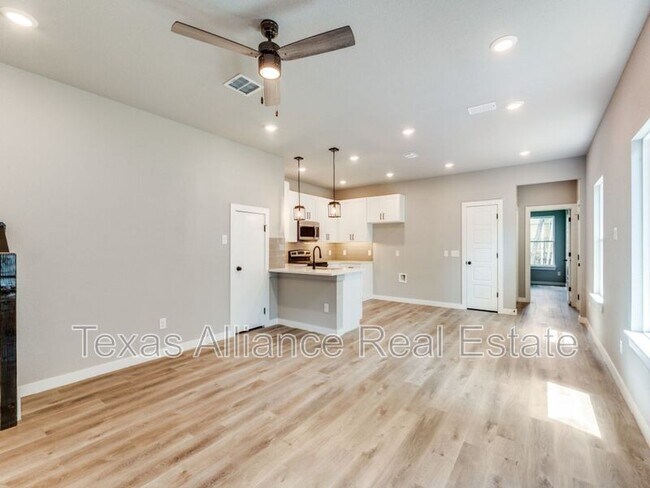 Foto del edificio - 3634 Frazier Ct