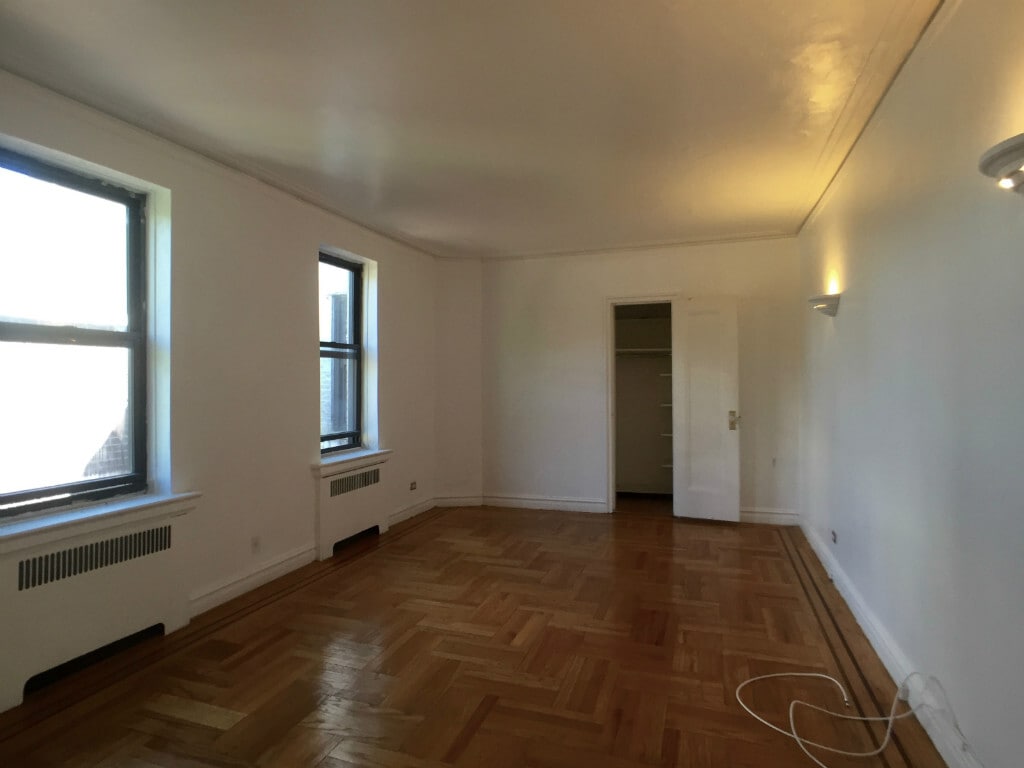 116 Seaman Avenue Apartments in New York, NY