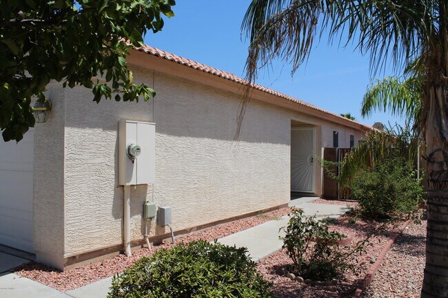 Building Photo - 3043 W Covey Ln