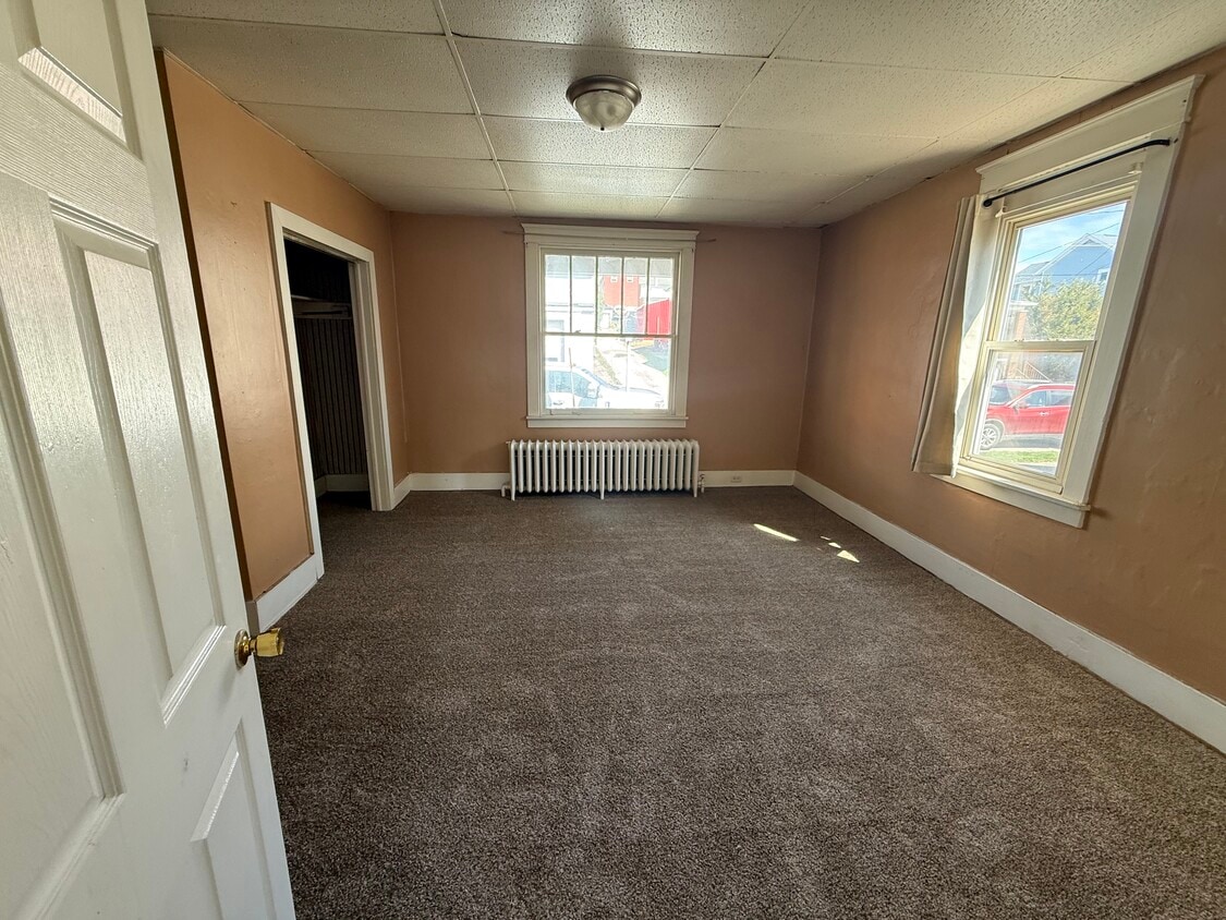 Building Photo - 427 Spruce St