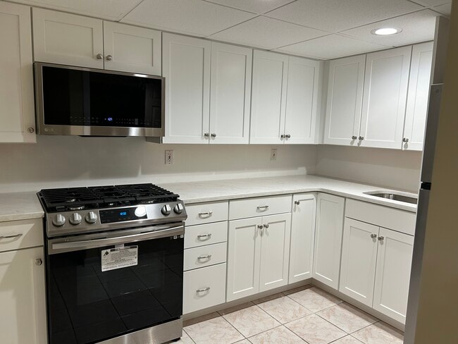 Building Photo - 34 Berdine Ct