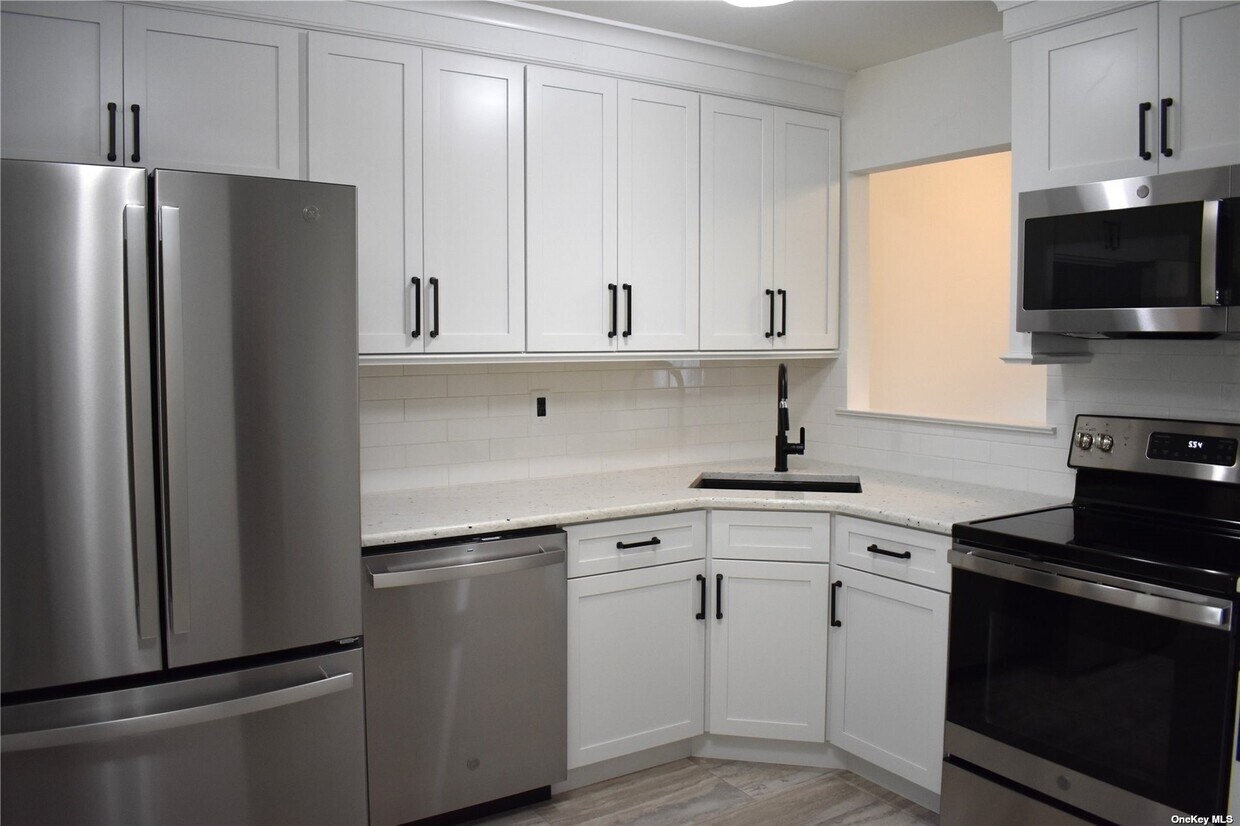 Foto principal - 79 Scarlett Dr