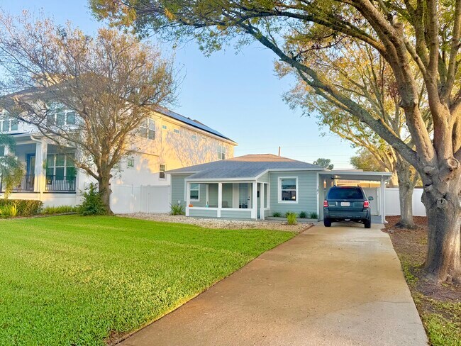 Foto del edificio - 147 42nd Ave NE